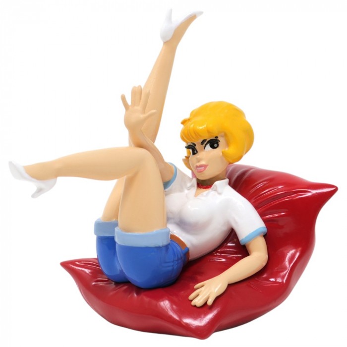 pixi-natacha-assise-sur-son-coussin Natacha sur son coussin – Image 1
